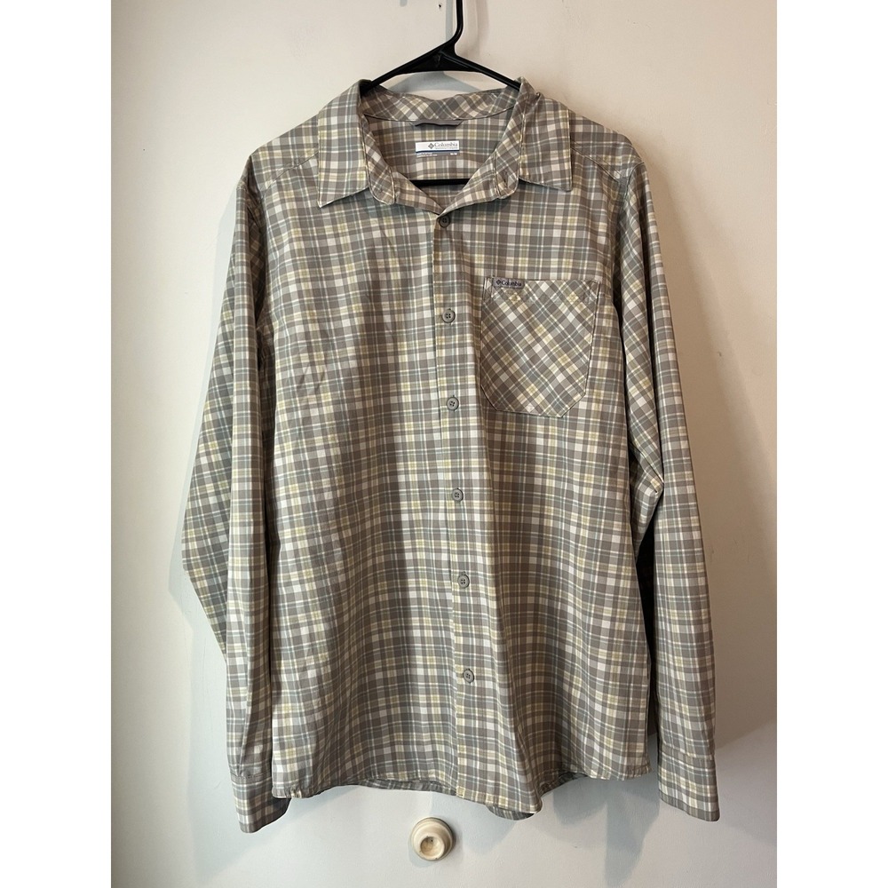 Columbia Plaid button down Long Sleeve Fishing shirt Beige Size Medium